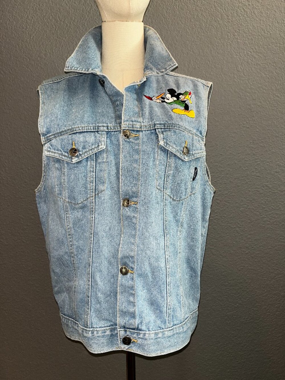 Vintage 90s MICKEY by JERRY LEIGH Denim Vest Embroidered Paintbrush Art Disney M